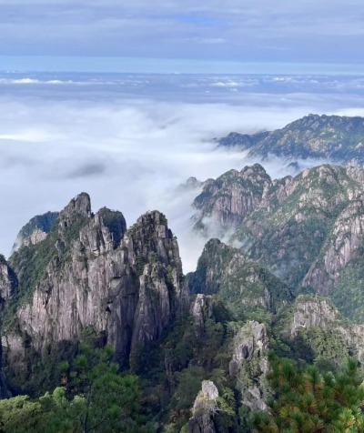 The sea of clouds at Huangshan.